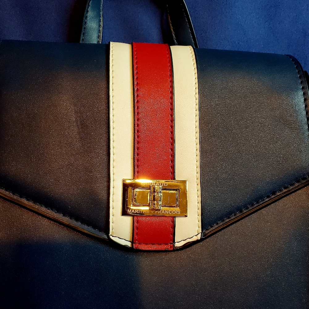 Backpack - Picture 2 of 10